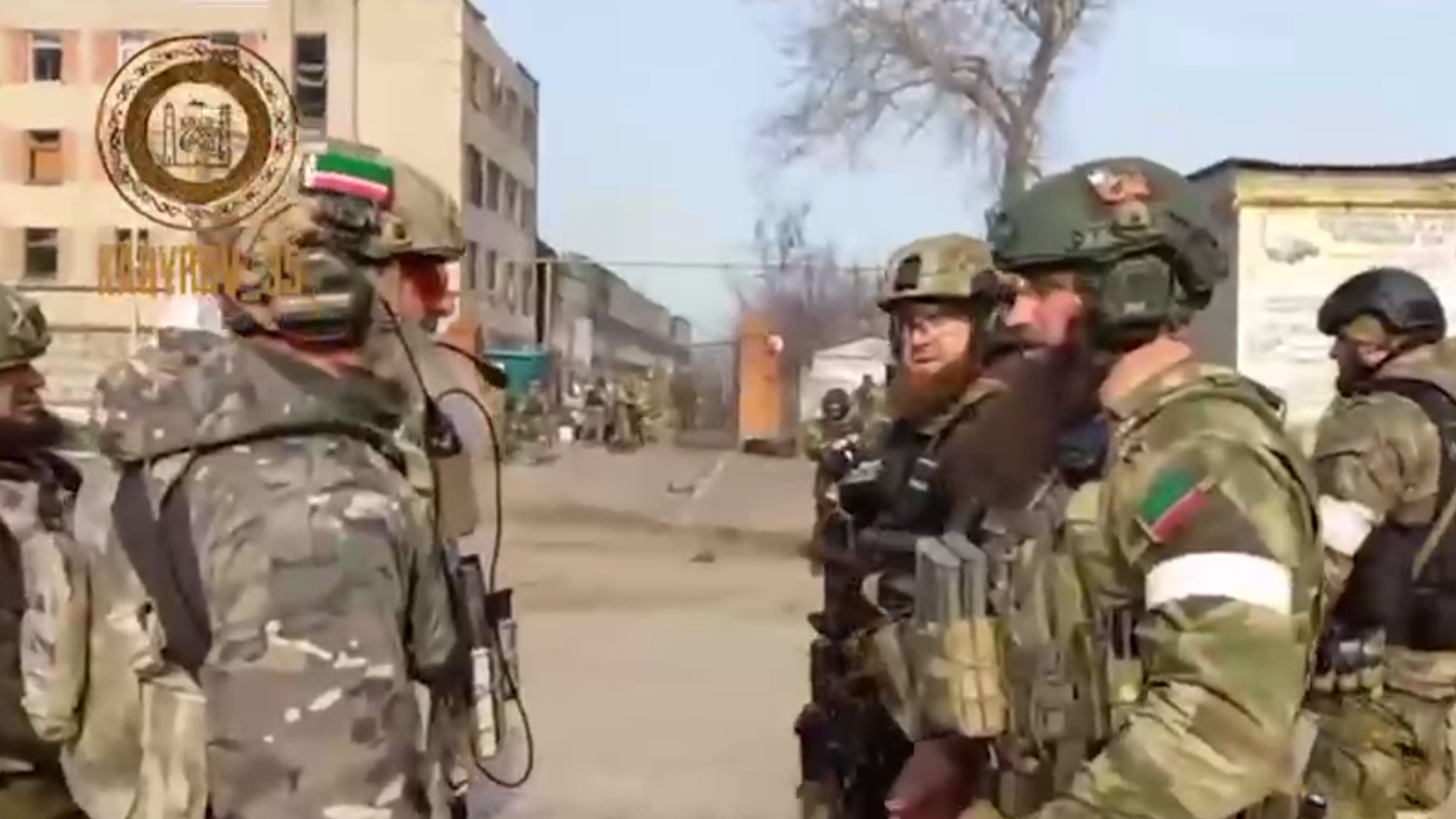 A screenshot of a video posted by the head of Chechnya, Ramzan Kadyrov, depicting troops encircling the Azovstal plant in Mariupol. - Sputnik International, 1920, 04.04.2022