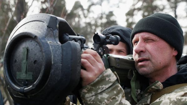 New members of the Territorial Defence Forces attend military exercises in Kyiv - Sputnik International
