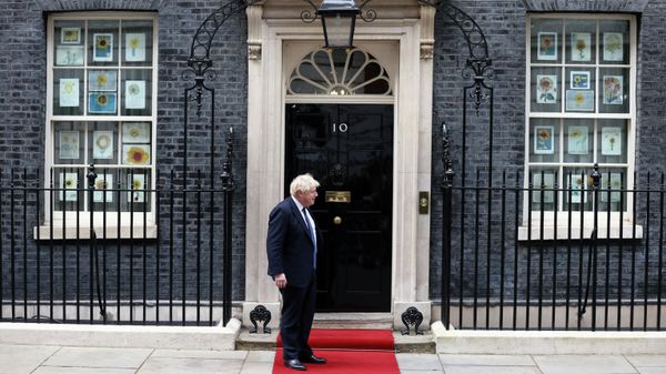 British Prime Minister Boris Johnson waits in Downing Street ahead of a meeting with Ghanaian President Nana Akufo-Addo in London, Britain, April 5, 2022 - Sputnik International