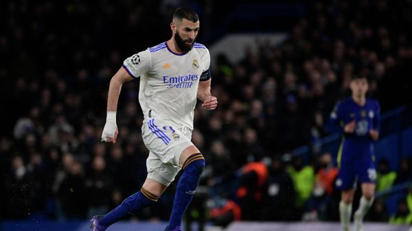 Real Madrid's French striker Karim Benzema controls the ball during the UEFA Champions League Quarter-final first leg football match between Chelsea and Real Madrid at Stamford Bridge stadium in London, on April 6, 2022. Real Madrid's French striker Karim Benzema controls the ball during the UEFA Champions League Quarter-final first leg football match between Chelsea and Real Madrid at Stamford Bridge stadium in London, on April 6, 2022. - Sputnik International