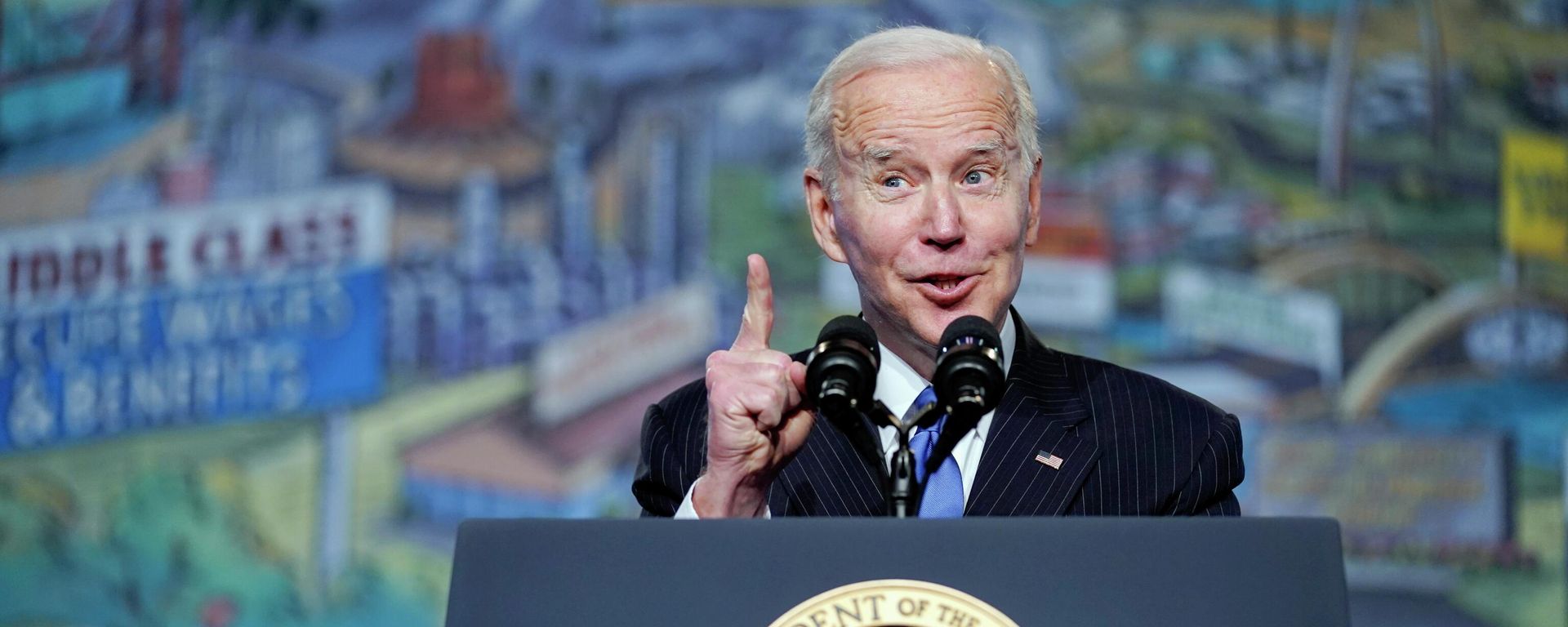 President Joe Biden speaks at the North America's Building Trades Unions (NABTU) Legislative Conference at the Washington Hilton in Washington, April 6, 2022. - Sputnik International, 1920, 10.01.2023