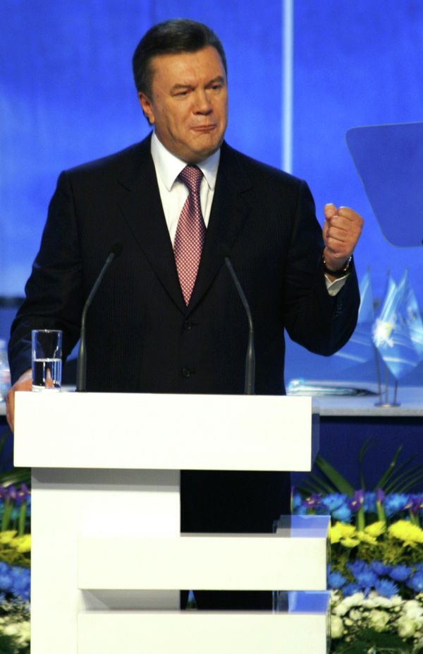 26 December 2004: The redo of the election runoff occurs. Between 28 December 2004 and 10 January 2005, Yanukovych’s campaign sends the Supreme Court multiple complaints about alleged electoral violations. The Court rejects the complaints. On 5 January 2005, President Kuchma accepts Yanukovych’s resignation. The cabinet of ministers is dissolved. - Sputnik International