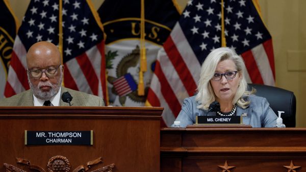 Committee Chairman U.S. Representative Bennie Thompson (D-MS) and Vice-Chair Rep. Liz Cheney (R-WY) lead the U.S. House Select Committee to Investigate the January 6th Attack on the U.S. Capitol as they meet to decide whether to recommend the U.S. House to cite Trump administration officials Peter Navarro and Dan Scavino for criminal contempt of Congress, on Capitol Hill in Washington, U.S. March 28, 2022. - Sputnik International