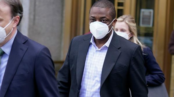 New York Lt. Gov. Brian Benjamin leaves the courthouse in New York, Tuesday, April 12, 2022. Benjamin has been arrested in a federal corruption investigation. Authorities said the Democrat was arrested Tuesday on charges including bribery and falsification of records. - Sputnik International