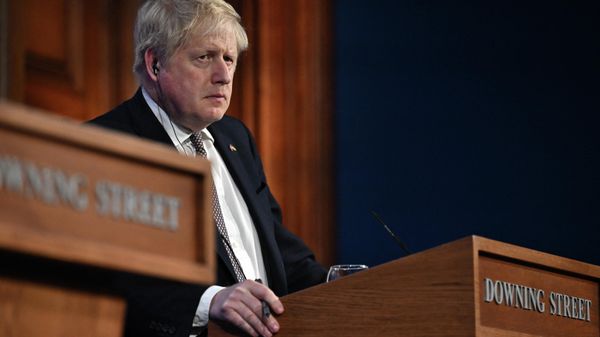 Britain's Prime Minister Boris Johnson speaks at a joint press conference with Germany's Chancellor Olaf Scholz inside the Downing Street briefing room following a bilateral meeting at 10 Downing Street, in London, on April 8, 2022 - Sputnik International
