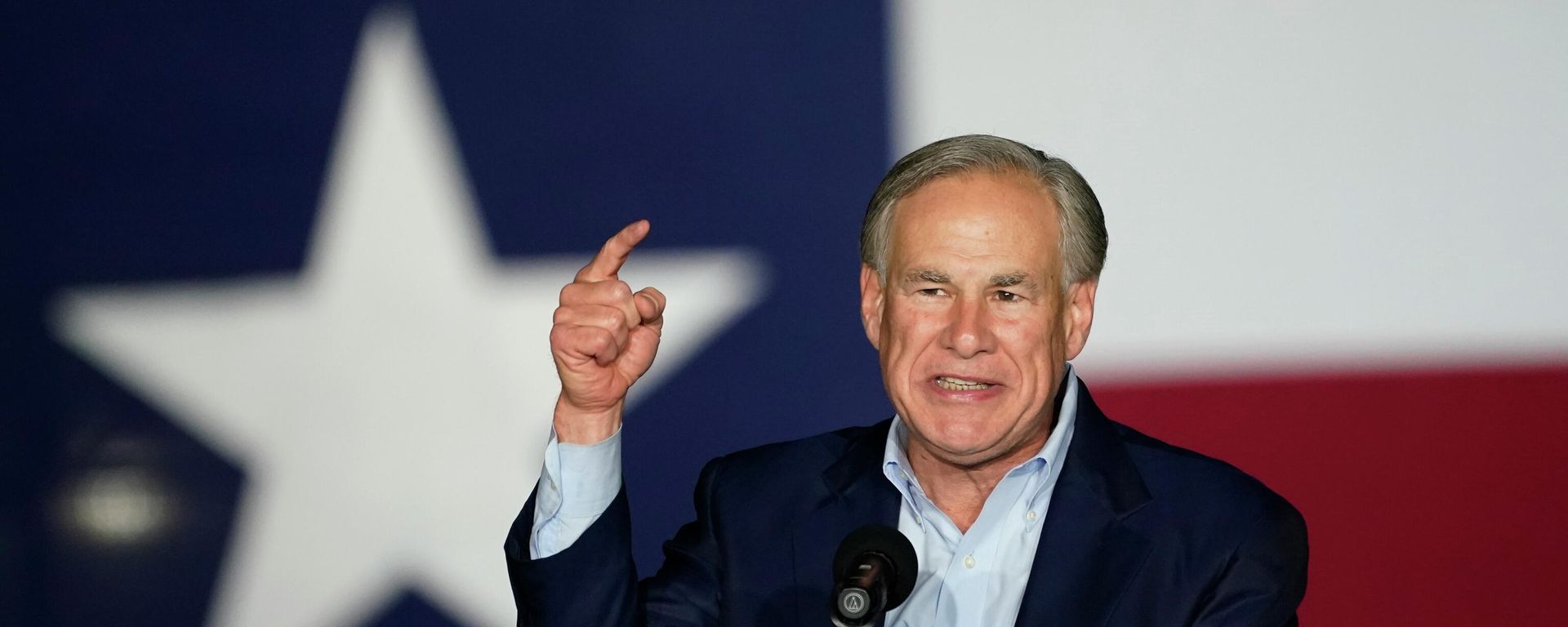 Texas Gov. Greg Abbott speaks during a primary night event Tuesday, March 1, 2022, in Corpus Christi, Texas.  - Sputnik International, 1920, 30.05.2022