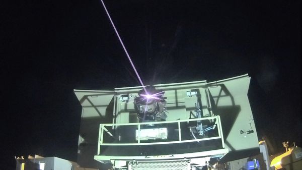 Israel's Laser Beam Air Defense System. - Sputnik International