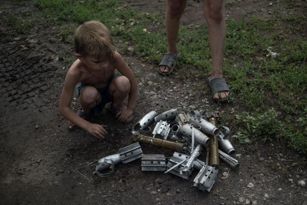 Children play with spent munitions in Gorlovka. Children and war are concepts which shouldn’t mix, but this isn’t the case in Donbass. In eight years of war, a generation of boys has grown up here, for whom playing with the remnants of shells is a common hobby. Dozens of children have been injured, disabled, or killed in explosions of mortar and artillery shells which they found lying in the streets, in yards, and in fields. - Sputnik International