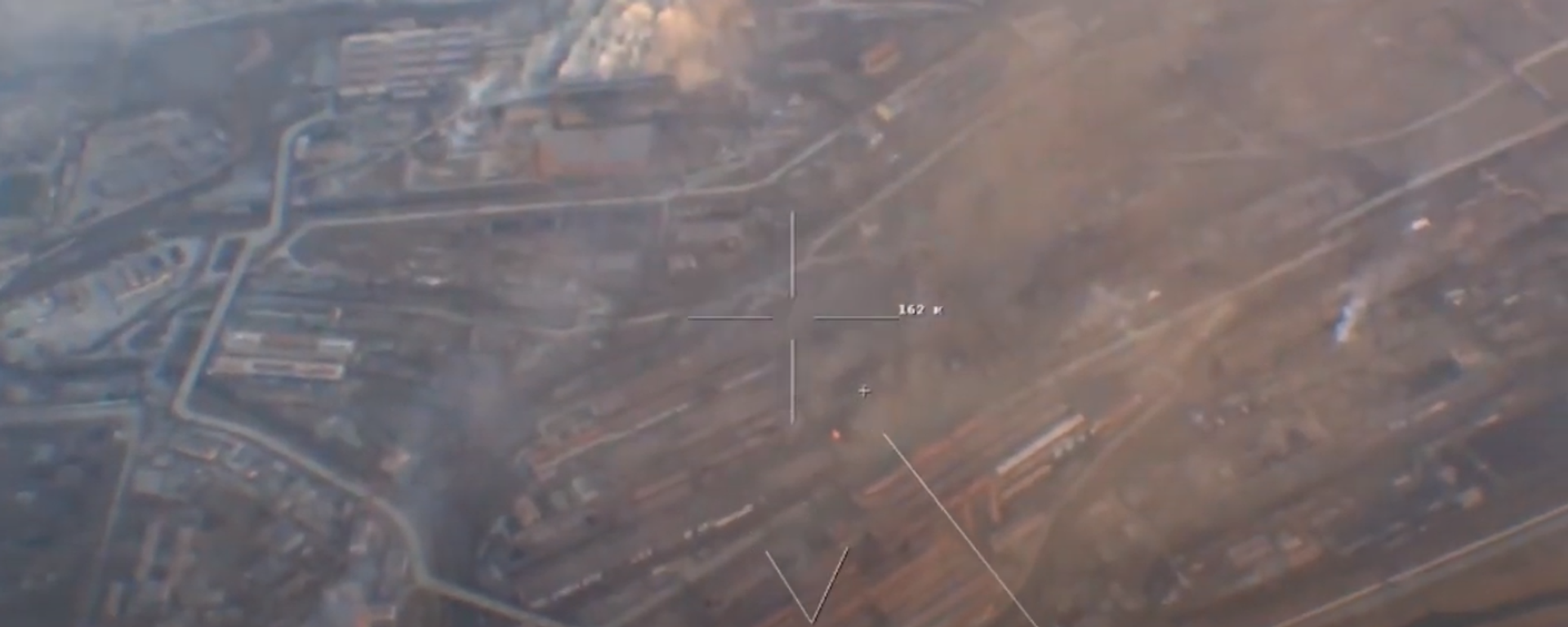 Screengrab from MoD briefing on the destruction of a large military logistical facility in western Ukraine. 18 April 2022. - Sputnik International, 1920, 18.04.2022
