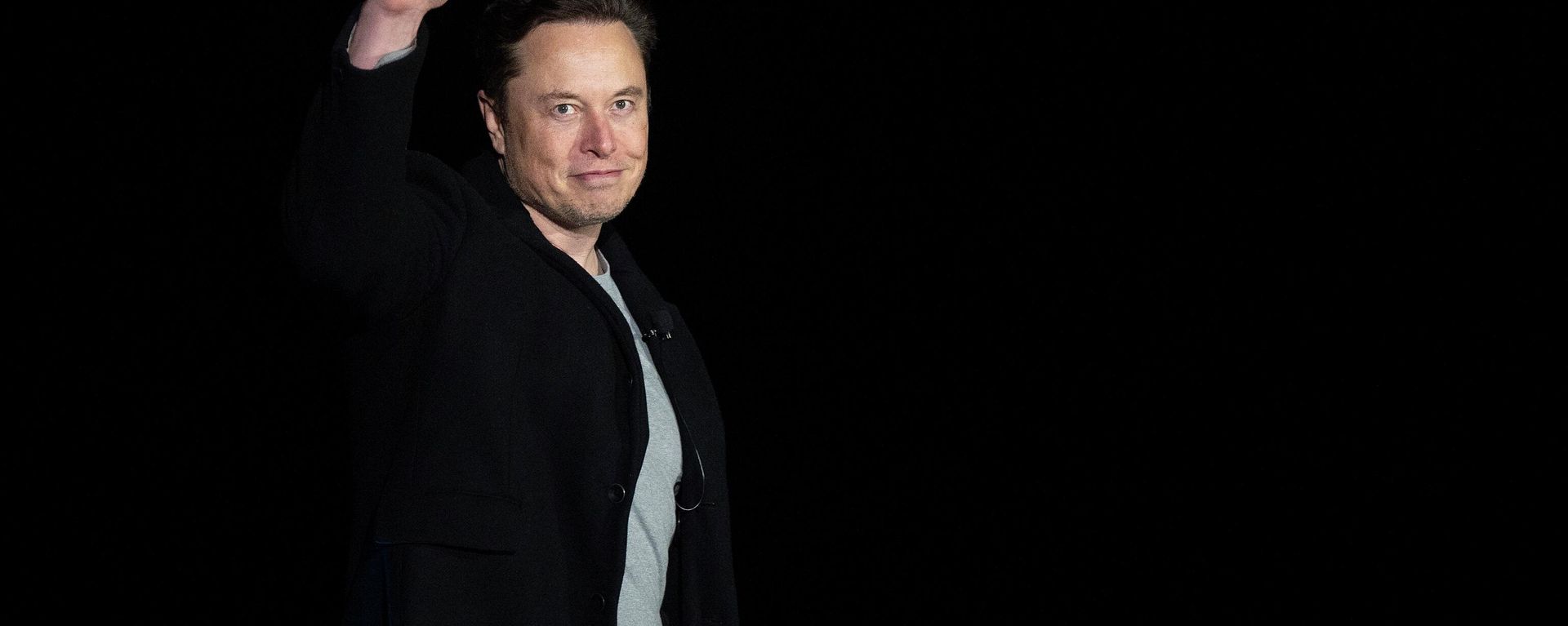 In this file photo taken on February 10, 2022 Elon Musk gestures as he speaks during a press conference at SpaceX's Starbase facility near Boca Chica Village in South Texas - Sputnik International, 1920, 09.05.2022