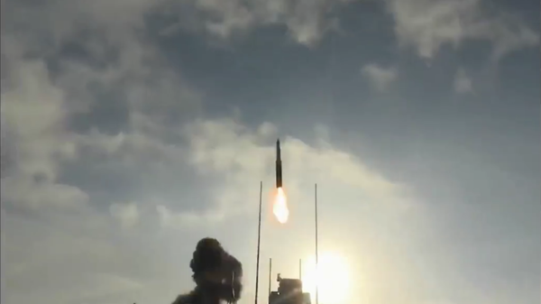 A missile identified as a YJ-21 hypersonic anti-ship missile is fired from a Chinese Type 055 destroyer in the first-known Chinese test of a hypersonic weapon from the stealthy warship. - Sputnik International