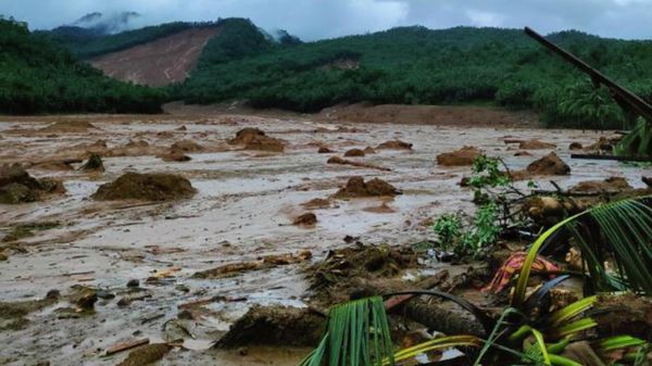 This image taken by the Philippine Coast Guard shows an area affected by a landslide in Baybay City, in the central Leyte province of the country, on April 11, 2022. - Sputnik International