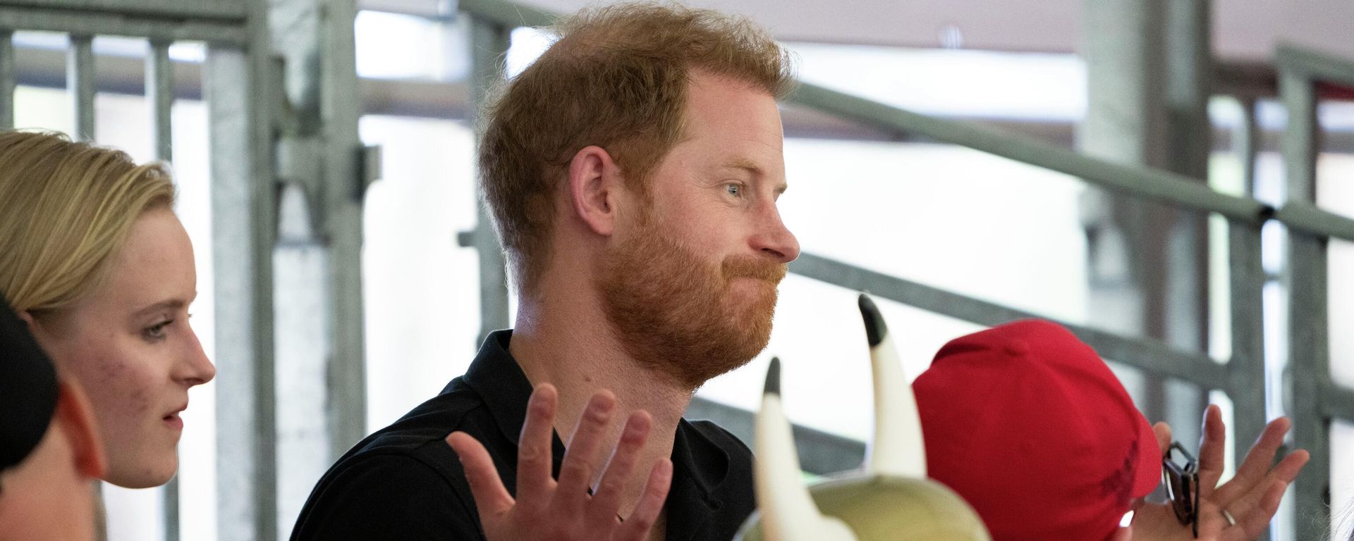 Prince Harry, Duke of Sussex, seated with Danish fans, watches the archery competition at the Invictus Games in The Hague, Netherlands, Sunday, April 17, 2022 - Sputnik International, 1920, 21.04.2022