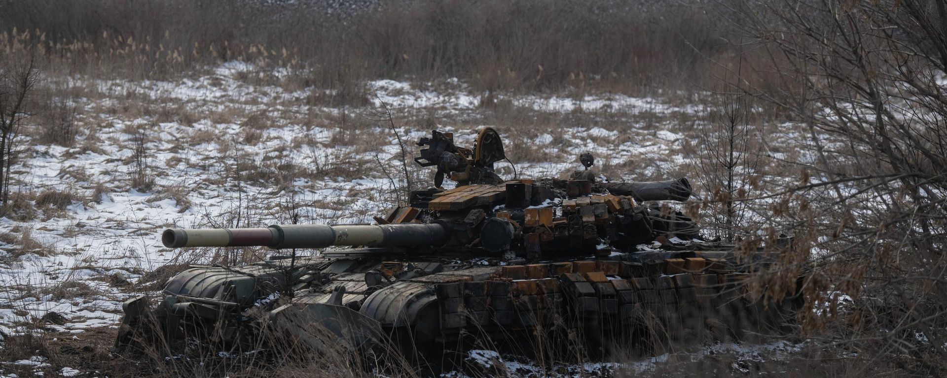 A damaged Ukrainian tank outside Severodonetsk in the Lugansk People's Republic, 6 March 2022 - Sputnik International, 1920, 02.06.2022