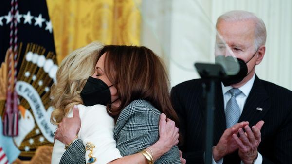 President Joe Biden applauds as first lady Jill Biden hugs Vice President Kamala Harris after introducing her during a Cancer Moonshot, event in the East Room of the White House, Wednesday, Feb. 2, 2022, in Washington. President Joe Biden applauds as first lady Jill Biden hugs Vice President Kamala Harris after introducing her during a Cancer Moonshot, event in the East Room of the White House, Wednesday, Feb. 2, 2022, in Washington. - Sputnik International