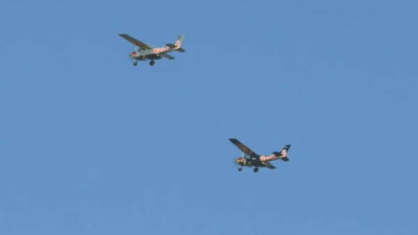 Luke Aikins and Andy Farrington attempted to become the first pilots to swap planes - Sputnik International