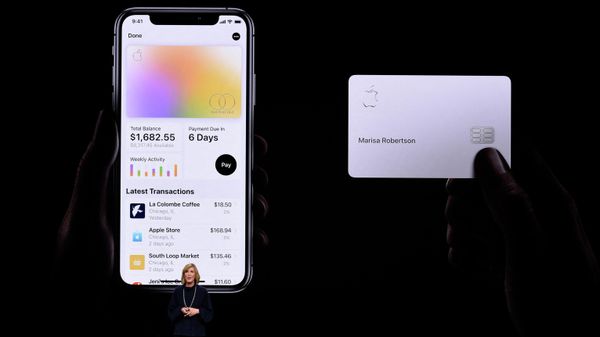 Jennifer Bailey, vice president of Apple Pay, speaks during an Apple product launch event at the Steve Jobs Theater at Apple Park on March 25, 2019 in Cupertino, California.  - Sputnik International