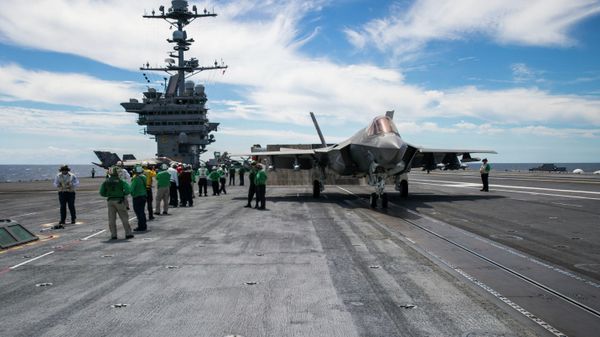 An F-35C Lightning II carrier variant, assigned to the Salty Dogs of Air Test and Evaluation Squadron (VX) 23, waits to launch on the flight deck of the aircraft carrier USS George Washington (CVN 73). VX-23 is conducting its third and final developmental test (DT-III) phase aboard George Washington in the Atlantic Ocean. The F-35C is expected to be Fleet operational in 2018.  - Sputnik International