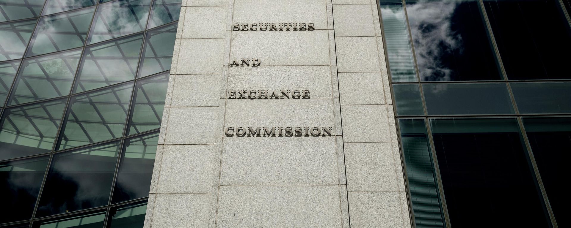 The U.S. Securities and Exchange Commission building in Washington is seen on Aug. 5, 2017. The U.S. Securities and Exchange Commission building in Washington is seen on Aug. 5, 2017. - Sputnik International, 1920, 18.04.2023