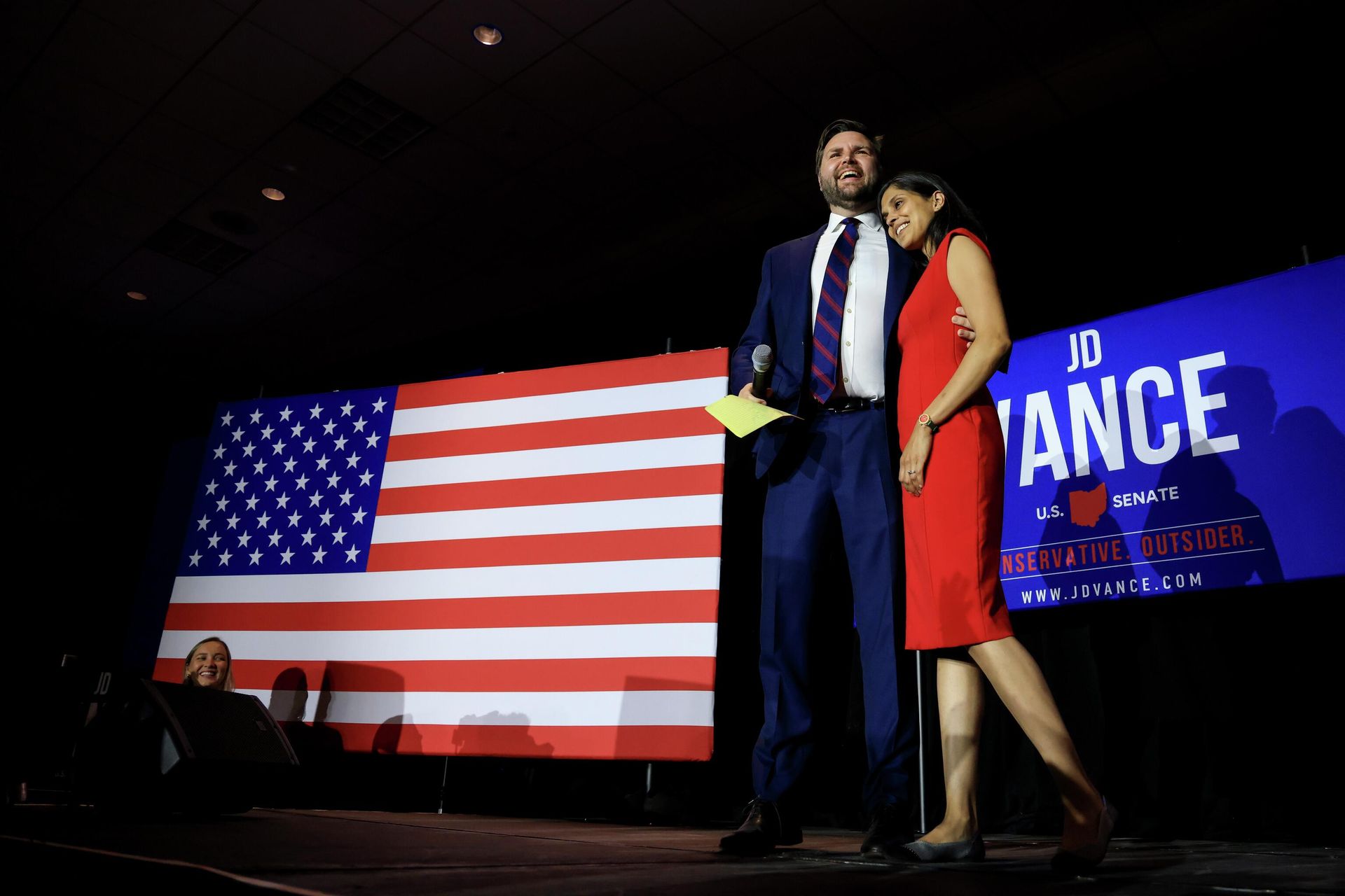 Republican Senate candidate JD Vance, left, is hugs his wife Usha Vance, as he prepares to speak to supporters during an election night watch party, Tuesday, May 3, 2022, in Cincinnati. Republican Senate candidate JD Vance, left, is hugs his wife Usha Vance, as he prepares to speak to supporters during an election night watch party, Tuesday, May 3, 2022, in Cincinnati. - Sputnik International, 1920, 23.05.2022