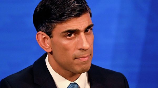Britain's Chancellor of the Exchequer Rishi Sunak pauses as he speaks during a press conference in the Downing Street briefing room, in London, Thursday Feb. 3, 2022. Britain's energy regulator announced Thursday that a cap on energy prices is going up by a record 54% because of the soaring costs of wholesale natural gas, a change that will significantly burden millions of households already squeezed by rapidly climbing bills. (Justin Tallis/Pool via AP) - Sputnik International