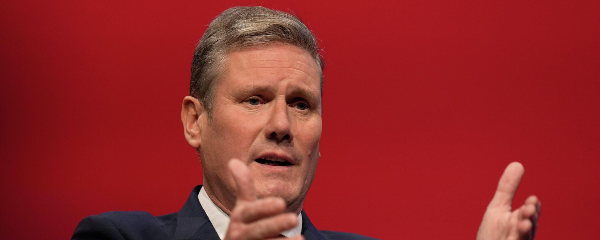 Leader of the British Labour Party Keir Starmer gestures as he makes his keynote speech at the annual party conference in Brighton, England, Sept. 29, 2021 Leader of the British Labour Party Keir Starmer gestures as he makes his keynote speech at the annual party conference in Brighton, England, Sept. 29, 2021 - Sputnik International, 1920, 27.09.2022