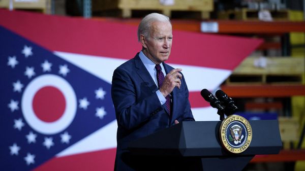 US President Joe Biden delivers remarks during a visit to United Performance Metals, a specialty metals solutions center, in Hamilton, Ohio, on May 6, 2022 - Sputnik International