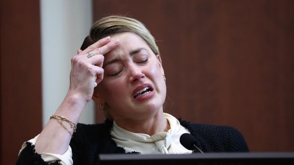 Actor Amber Heard testifies in the courtroom at the Fairfax County Circuit Court in Fairfax, Va., Thursday, May 5, 2022 - Sputnik International