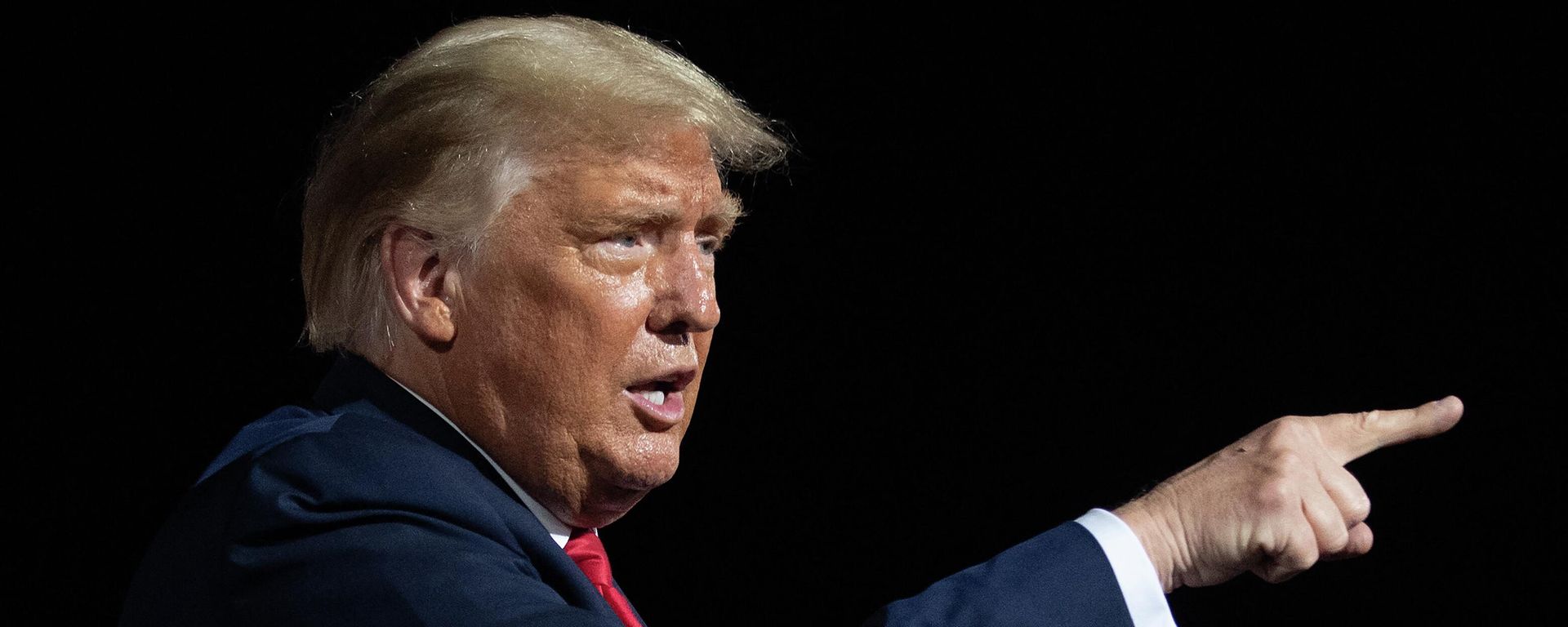 In this file photo taken on October 21, 2020 US President Donald Trump gestures at the end of a Make America Great Again rally as he campaigns in Gastonia, North Carolina - Sputnik International, 1920, 10.05.2022