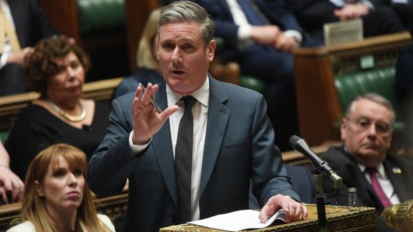 A handout photograph released by the UK Parliament shows Britain's main opposition Labour Party leader Keir Starmer speaking in the House of Commons in London on April 21, 2022, during a debate on whether the prime minister misled the House on lockdown parties - Sputnik International