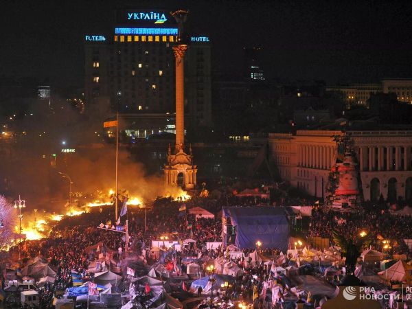 In the winter of 2014, violent clashes between protesters, including nationalists, and Ukrainian security forces broke out on Independence Square, known in Ukrainian as Maidan Nezalezhnosti, in Kiev. Photo: Tents of European integration supporters on Independence Square in Kiev, where clashes between the opposition and police broke out. 18 February 2014.
 - Sputnik International