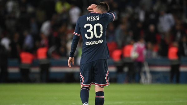 Paris Saint-Germain's Argentinian forward Lionel Messi reacts at the end of the French L1 football match between Paris-Saint Germain (PSG) and ES Troyes AC at The Parc des Princes Stadium in Paris on May 8, 2022. - Paris Saint-Germain's Argentinian forward Lionel Messi reacts at the end of the French L1 football match between Paris-Saint Germain (PSG) and ES Troyes AC at The Parc des Princes Stadium in Paris on May 8, 2022. - - Sputnik International