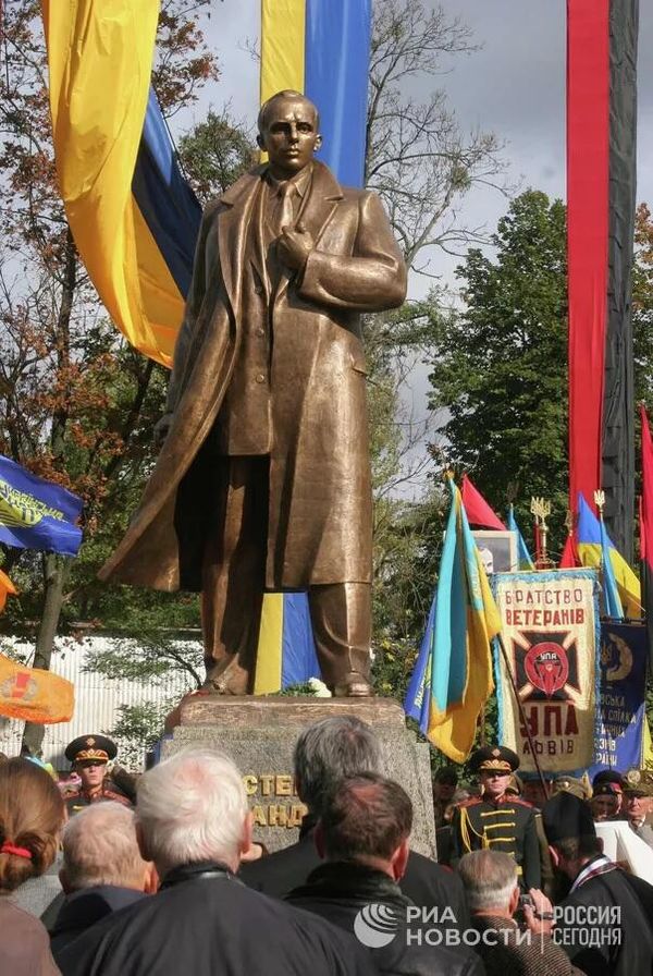 The opening of a monument to the ideological leader of the Organisation of Ukrainian Nationalists (banned in Russia), Stepan Bandera, in Lvov. An avenue in Kiev was named after this Nazi criminal. In 2010, President Viktor Yushchenko awarded Bandera the title of Hero of Ukraine. - Sputnik International