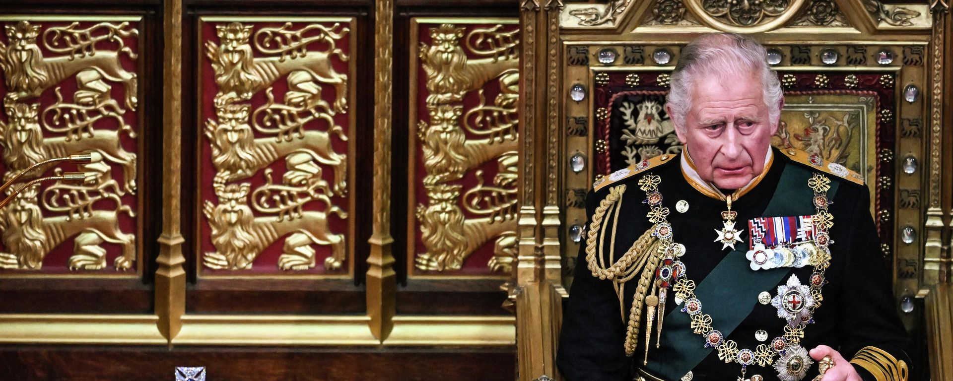 Britain's Prince Charles sits by the The Imperial State Crown in the House of Lords Chamber during the State Opening of Parliament - Sputnik International, 1920, 08.09.2022