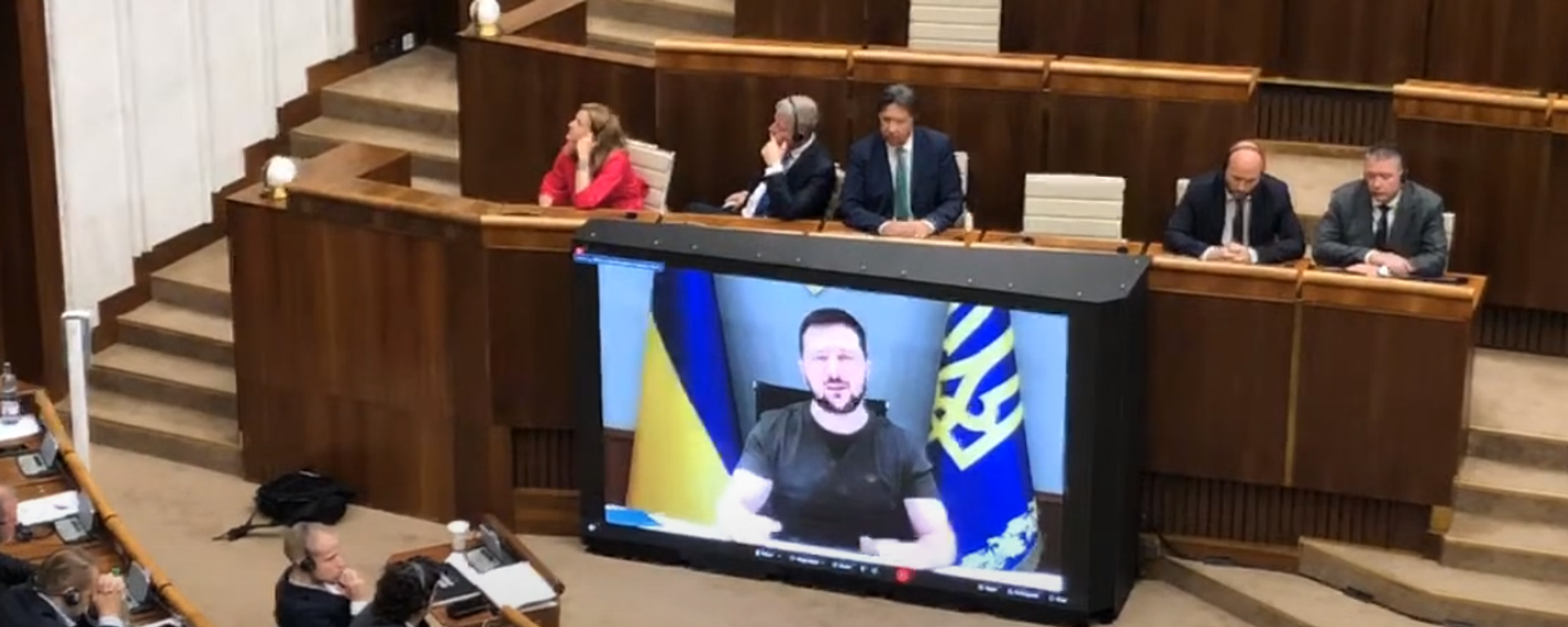 Ukrainian President Volodymyr Zelensky speaks before Slovakia's parliament. Tuesday 10 May 2022. Ukrainian President Volodymyr Zelensky speaks before Slovakia's parliament. Tuesday 10 May 2022. - Sputnik International, 1920, 10.05.2022