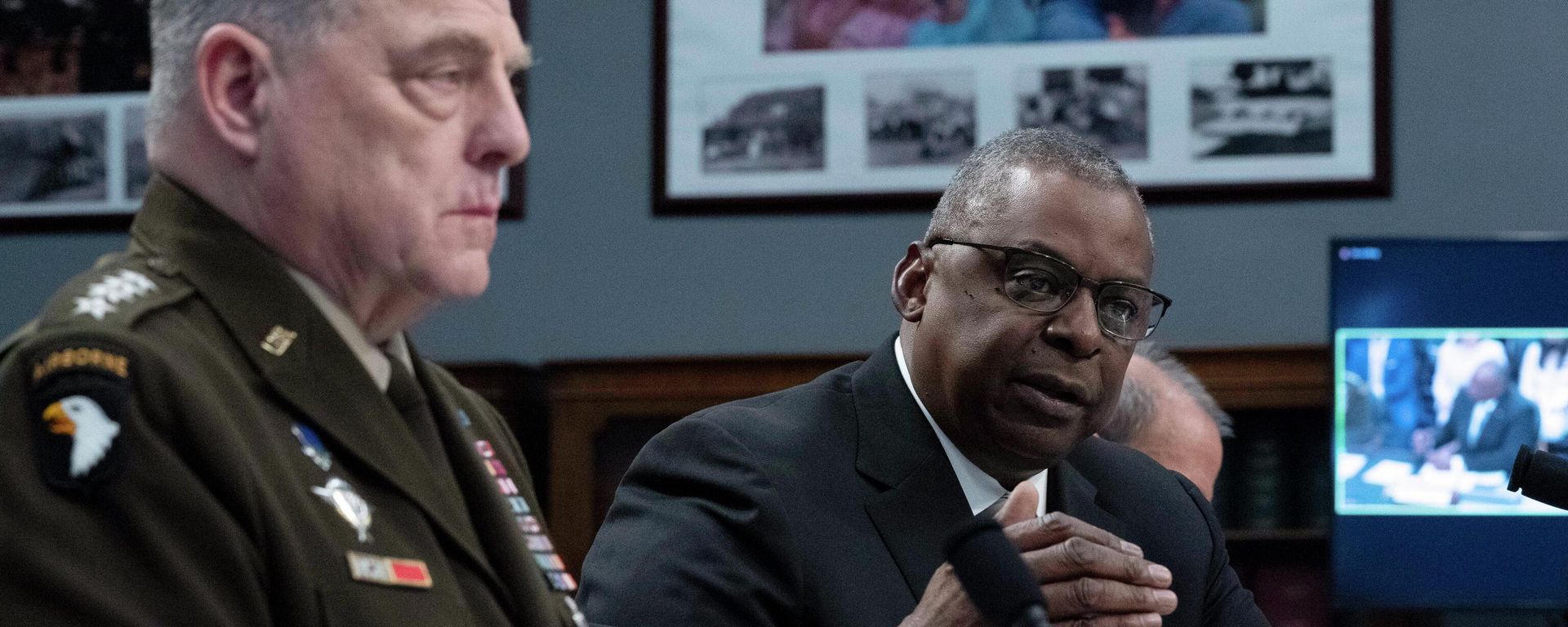 Secretary of Defense Lloyd Austin accompanied by Chairman of the Joint Chiefs of Staff Gen. Mark Milley testifies before the House Committee on Appropriations Subcommittee on Defense during a hearing for the Fiscal Year 2023 Department of Defense, on Capitol Hill in Washington, Wednesday, May 11, 2022. - Sputnik International, 1920, 12.05.2022