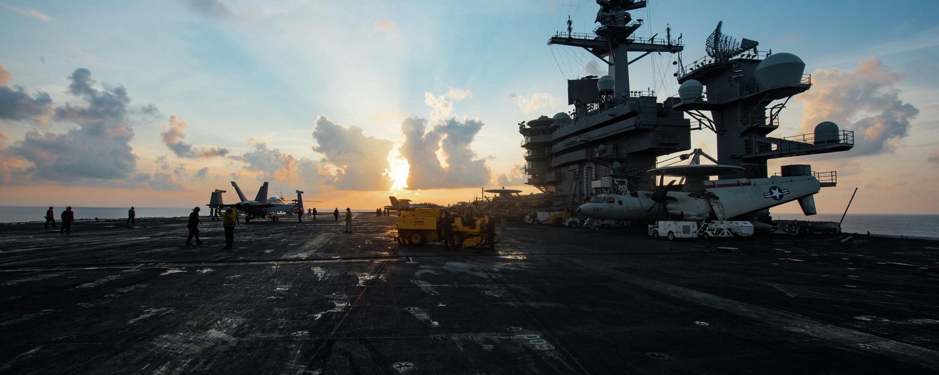 The aircraft carrier USS Carl Vinson (CVN 70) - Sputnik International, 1920, 12.05.2022