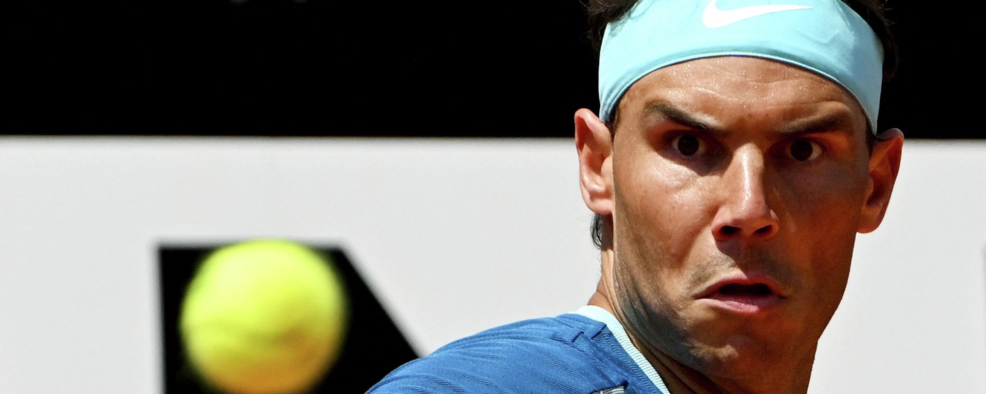 Spain's Rafael Nadal returns to USA's John Isner during their first round match at the ATP Rome Open tennis tournament on May 11, 2022 at Foro Italico in Rome - Sputnik International, 1920, 12.05.2022