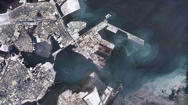 Image from Iran's Noor-2 satellite, showing panoramic view of Manama, Bahrain, including headquarters of US Fifth Fleet. - Sputnik International