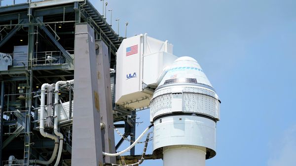 Boeing's CST-100 Starliner spacecraft sits atop a United Launch Alliance Atlas V rocket, on Space Launch Complex 41 at the Cape Canaveral Space Force Station ready for the second un-piloted test flight to the International Space Station, Thursday, July 29, 2021, in Cape Canaveral, Fla. - Sputnik International