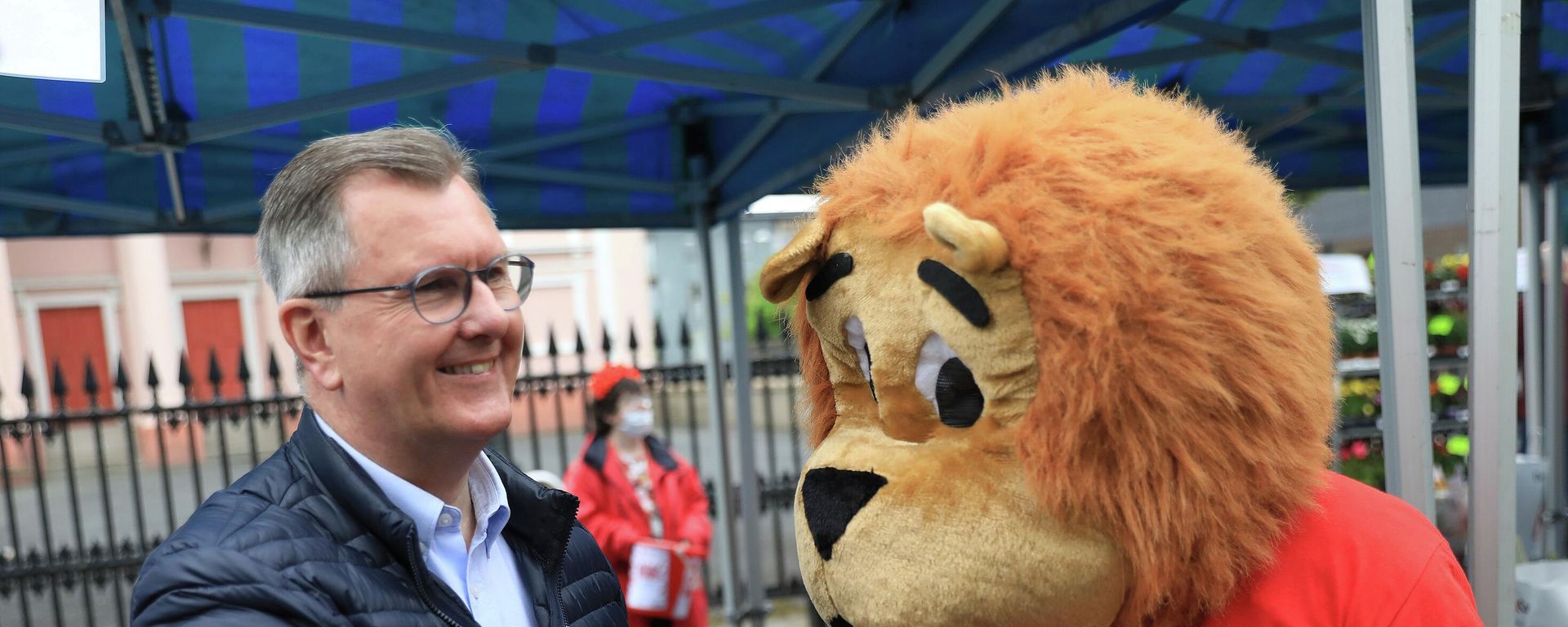 Democratic Unionist Party (DUP) leader Jeffrey Donaldson campaigns for the 2022 Northern Ireland Assembly elections - Sputnik International, 1920, 13.05.2022