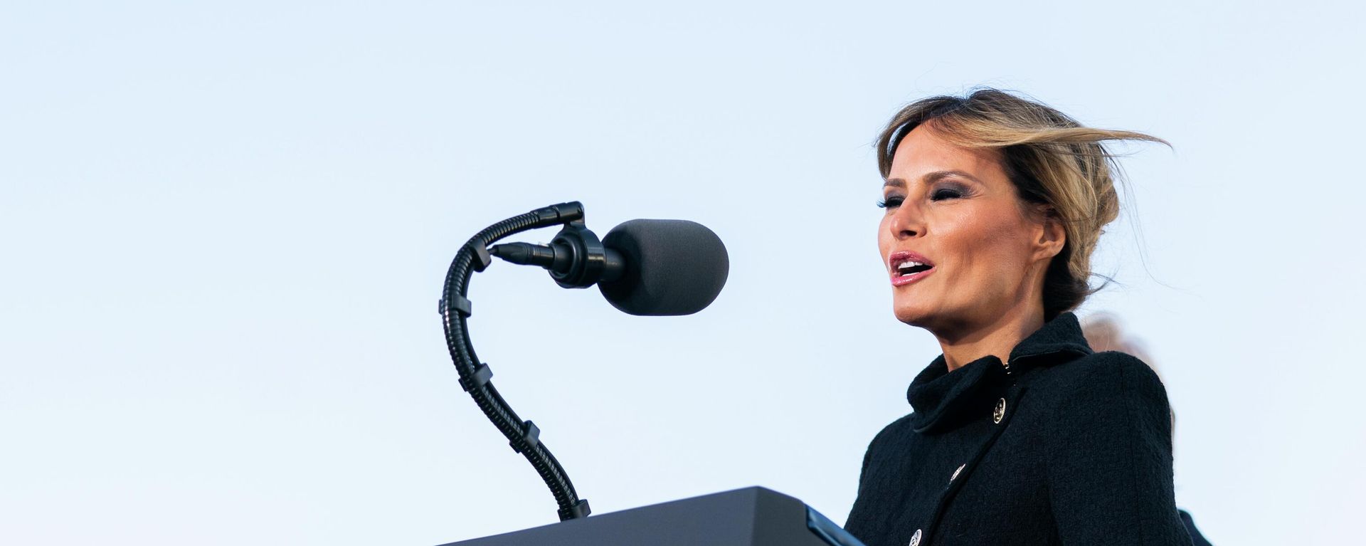 First lady Melania Trump speaks before boarding Air Force One with her husband President Donald Trump at Andrews Air Force Base, Md., Wednesday, Jan. 20, 2021 - Sputnik International, 1920, 16.05.2022