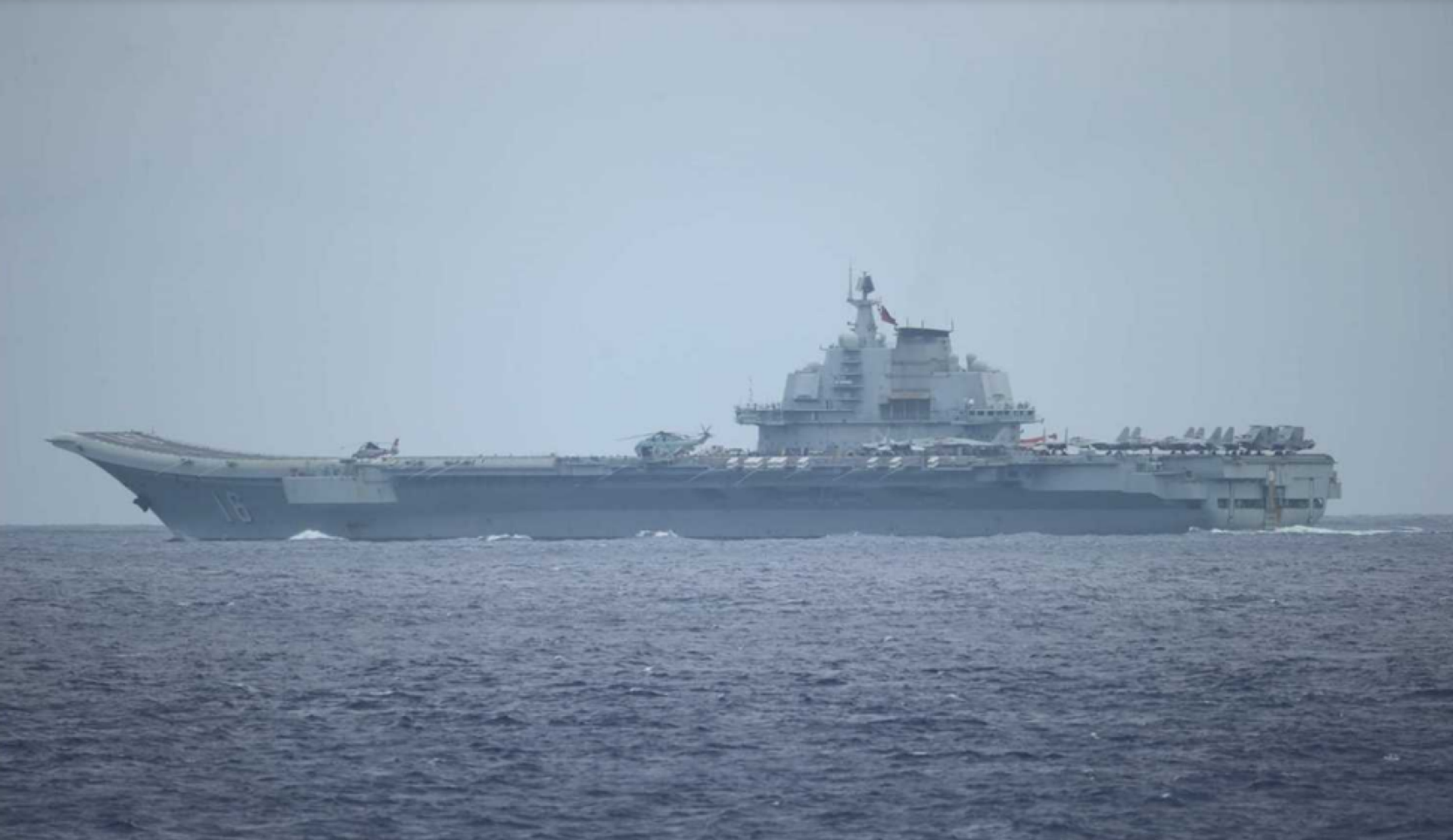 Chinese aircraft carrier Liaoning conducts air drills in the Philippine Sea - Sputnik International, 1920, 17.05.2022