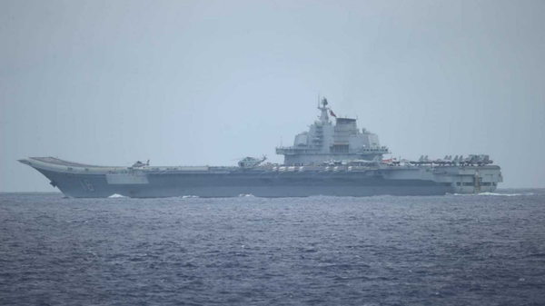 Chinese aircraft carrier Liaoning conducts air drills in the Philippine Sea - Sputnik International