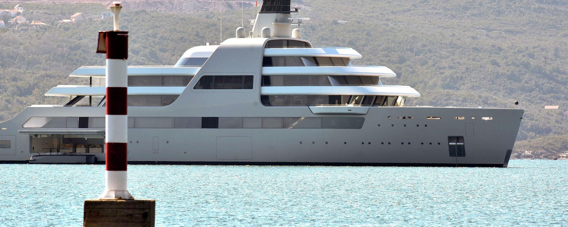 A view of Russian metals and petroleum magnate Roman Abramovich's superyacht Solaris anchored in Tivat, Montenegro, Saturday, March 12, 2022 - Sputnik International, 1920, 18.05.2022