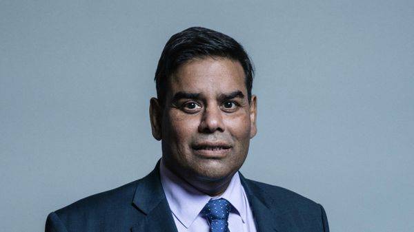 Official portrait of Khalid Mahmood, the Labour Party MP for Birmingham Perry Barr Official portrait of Khalid Mahmood, the Labour Party MP for Birmingham Perry Barr - Sputnik International