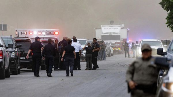  Law enforcement work the scene after a mass shooting at Robb Elementary School where 19 people, including 18 children, were killed on May 24, 2022 in Uvalde, Texas - Sputnik International