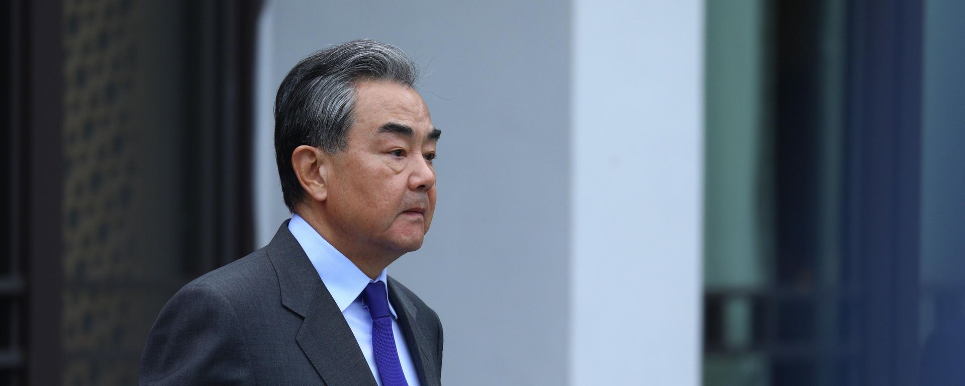 Chinese Foreign Minister Wang Yi talks to the media - Sputnik International, 1920, 25.07.2022