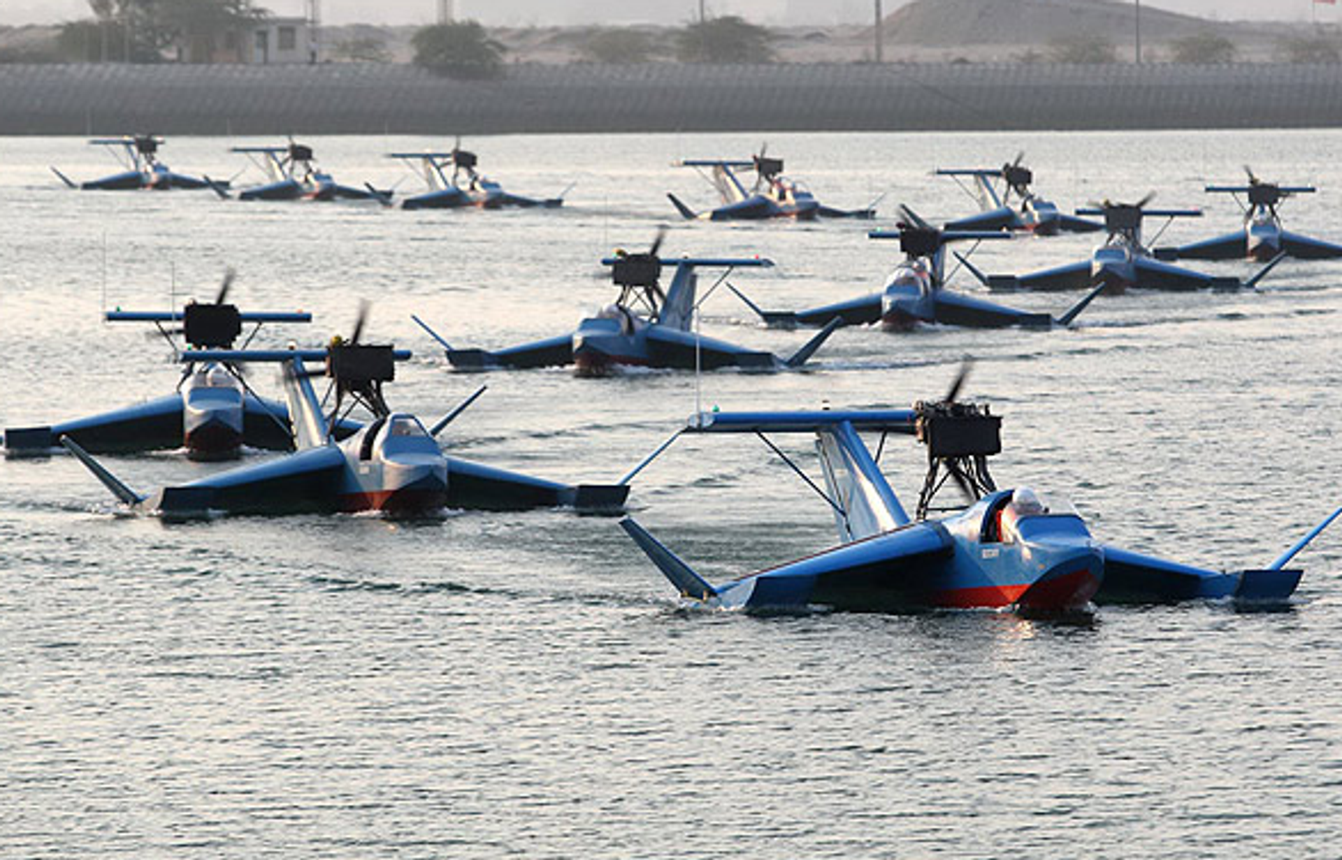 Bavar-2 mini ground-effect vehicles, designed to zip around Iran's coastal areas and provide intelligence and/or targeting information on foreign warships in the event of conflict. - Sputnik International, 1920, 28.05.2022