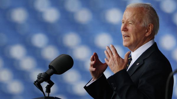  U.S. President Joe Biden delivers the commencement address during the graduation and commissioning ceremony at the U.S. Naval Academy Memorial Stadium on May 27, 2022 in Annapolis, Maryland. - Sputnik International